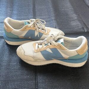 New Balance Unisex 237 Sneakers